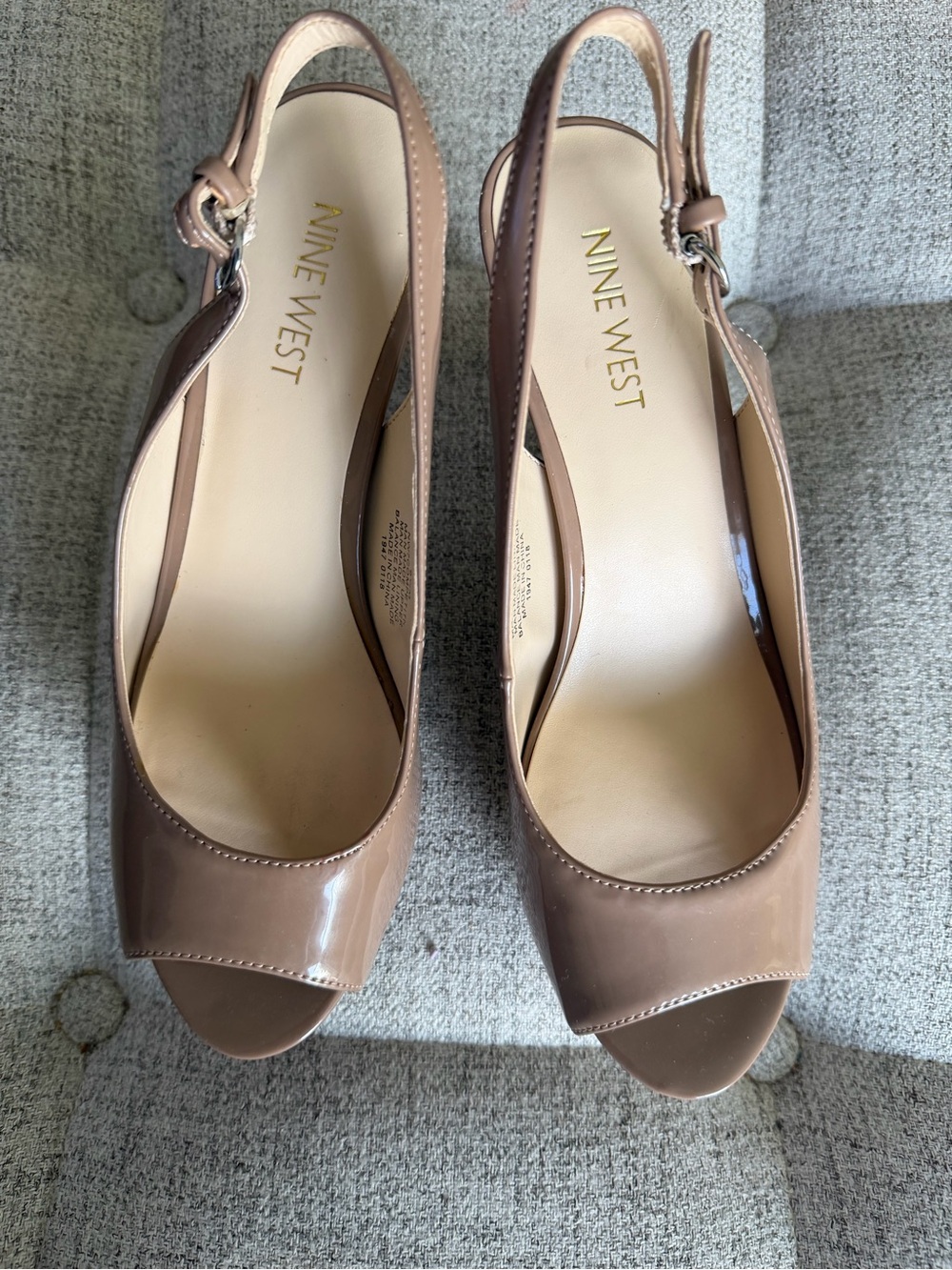 Nine West Nude Patent Platform Heels – Size 6.5